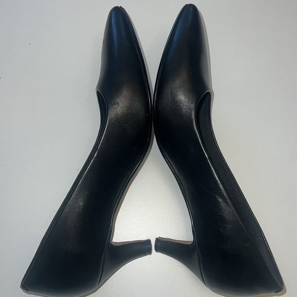 Cole Haan Black Leather Heels Pumps Bundle of 2 size 9.5 and 10 - Picture 7 of 12
